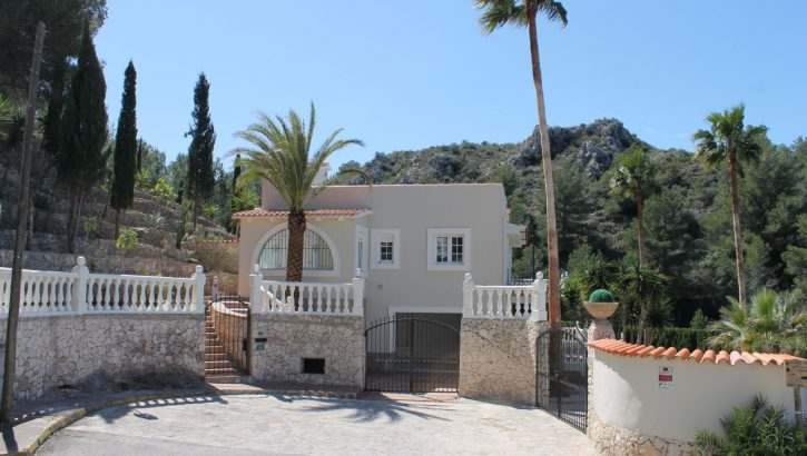 Beautiful villa in Denia with indoor pool