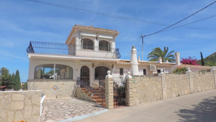 Nice villa with amazing views in Denia