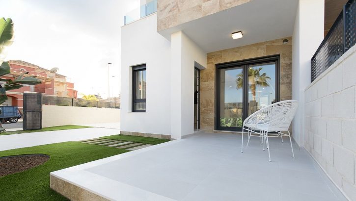 Casas adosadas moderna en La Zenia