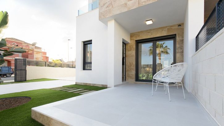 Modern townhouses in La Zenia