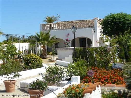 Finca only 400 m away from the sea at Els Poblets