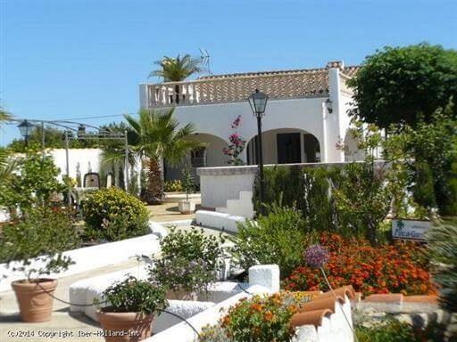 Une finca seulement à 400 m du mer à Els Poblets