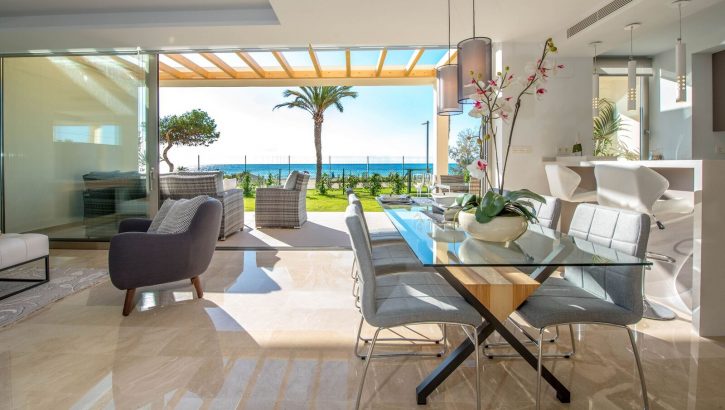 Frontline beach apartments in Villajoyosa