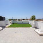 Detached villas located near the golf court in Murcia