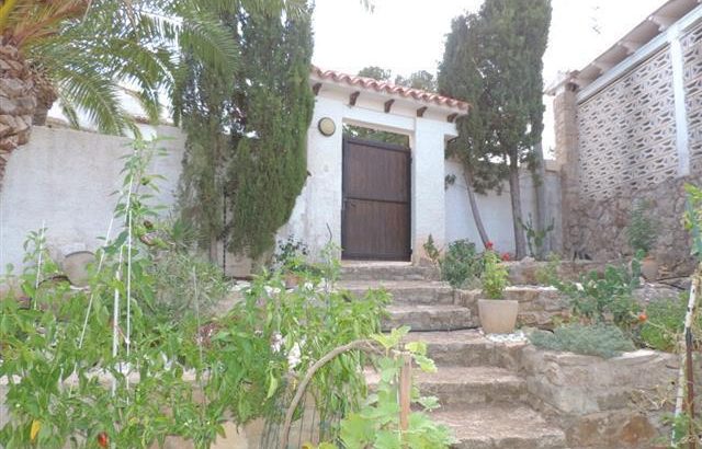 Villa in traumhaft ruhiger Lage mit Meerblick in Denia