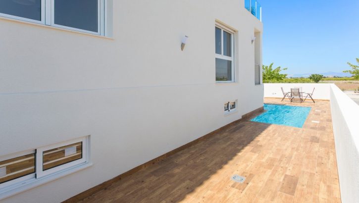 Semidetached villas with private pool in Daya Nueva