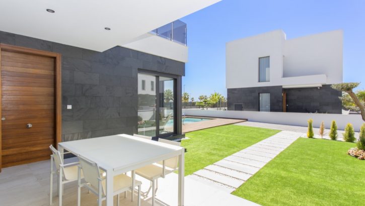 Modern villas with amazing views in Guardamar