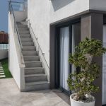 Moderne ebenerdige Häuser am Golfplatz in Murcia