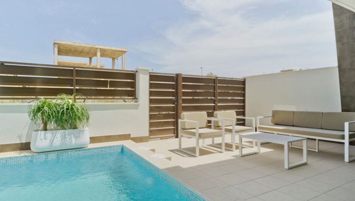 Townhouses with pool in San Pedro del Pinatar