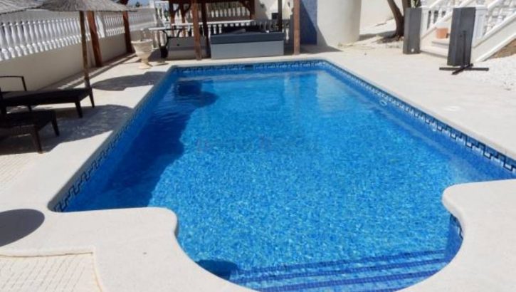 Charmante Villa mit Pool in Ciudad Quesada