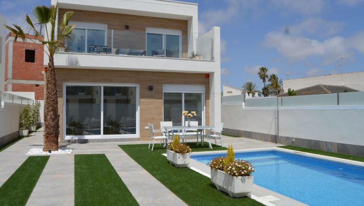 Lovely new villas with pool in San Pedro del Pinatar