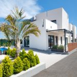 Charming new villas with pool in Torrevieja