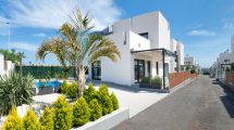 Villas nuevas con piscina en Torrevieja