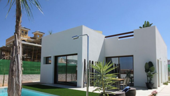 Detached Villas very central in Benijofar