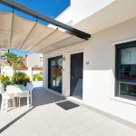 Charming new villas with pool in Torrevieja