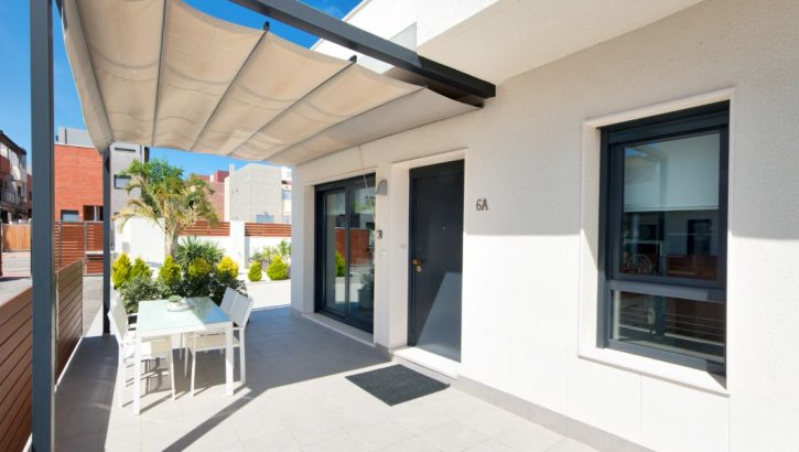 Villas nouveaux avec piscine à Torrevieja