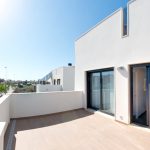 Schicke Neubau-Villen mit Pool in Torrevieja