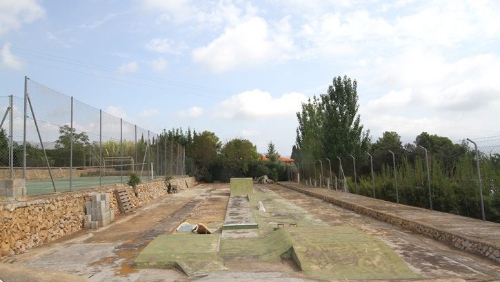 Villa de campagne sur un grand terrain à Polop Costa Blanca