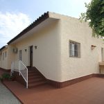 Villa im Landhausstil auf großem Grundstück in Polop Costa Blanca