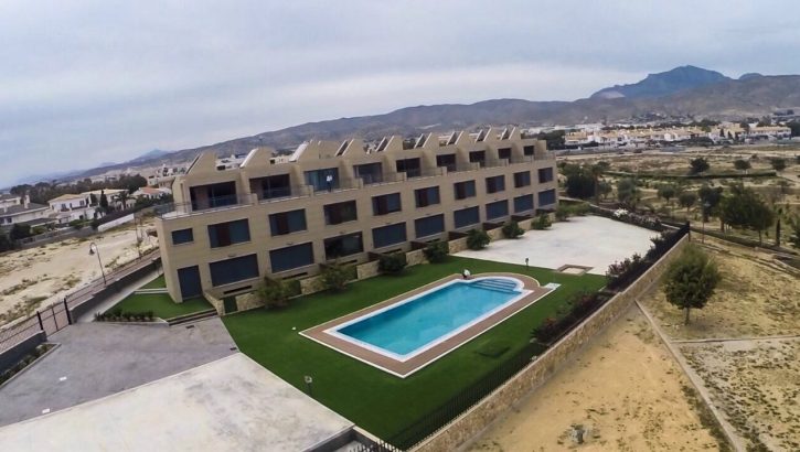 Modern townhouses next to beach El Campello