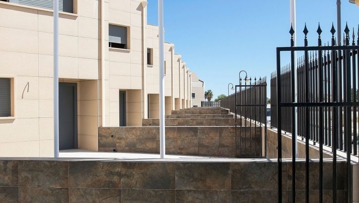 Modern townhouses next to beach El Campello