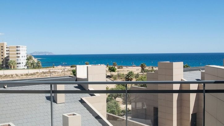 Modern townhouses next to beach El Campello