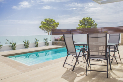 Villas modèrnes avec des vues sur la mer à Polop
