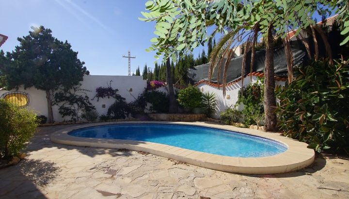 Villa hermosa con piscina en La Nucia
