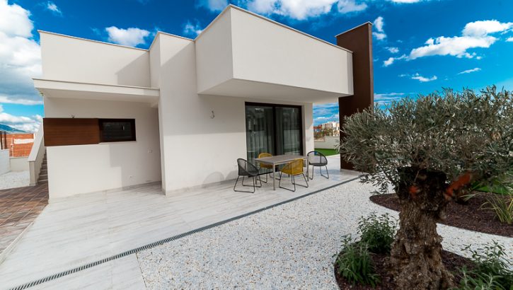 Villas modernas con vistas y piscina en Polop