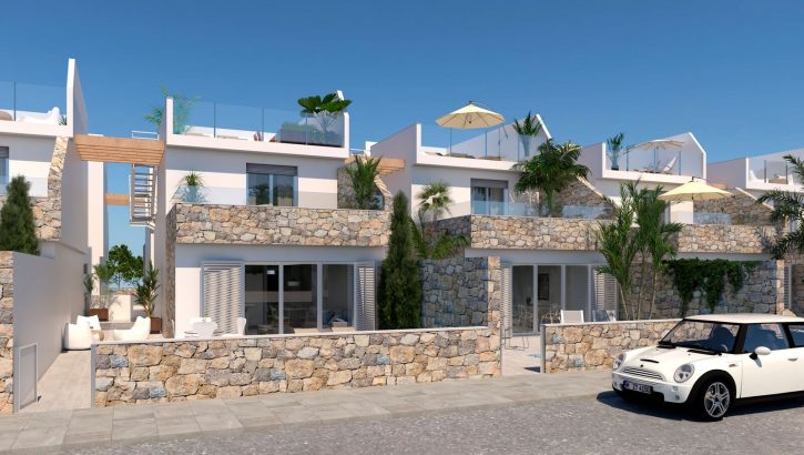 Villas nuevas con piscina en Los Alcazares