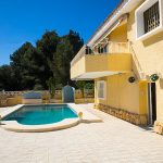 Chalet con piscina y vistas al mar en Alfaz del Pi Costa Blanca