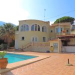 Chalet grande con piscina en Denia Costa Blanca