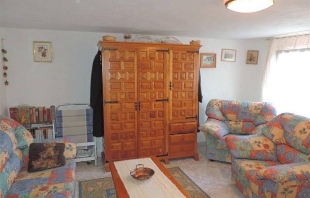 Chalet con apartamento en Denia