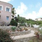 Villa with guest apartment in Denia