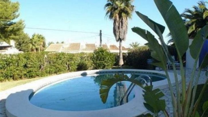 Villa hermosa con grande piscina en Denia