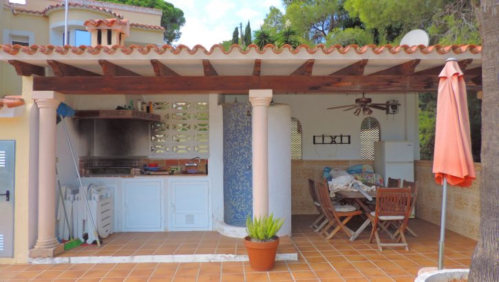 Chalet grande con piscina en Denia Costa Blanca