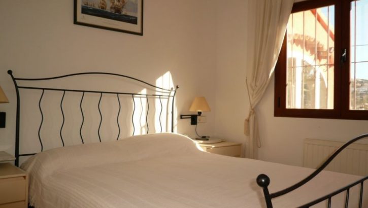 Villa orientada al sur en Moraira Costa Blanca