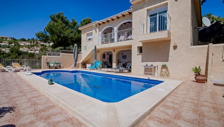 Villa mediterranea con vistas al mar en Moraira