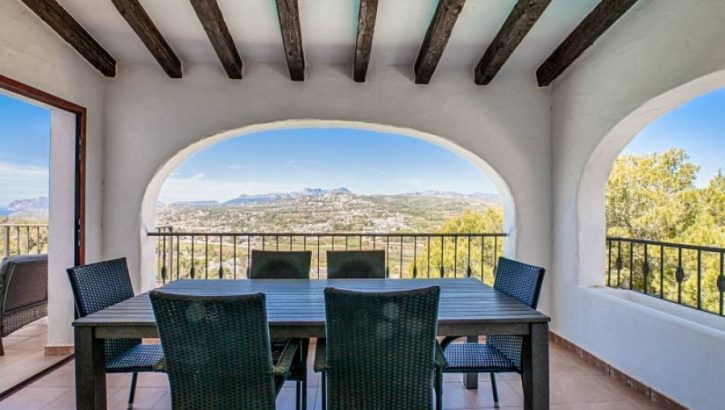 Villa mit spektakulärem Ausblick in Moraira