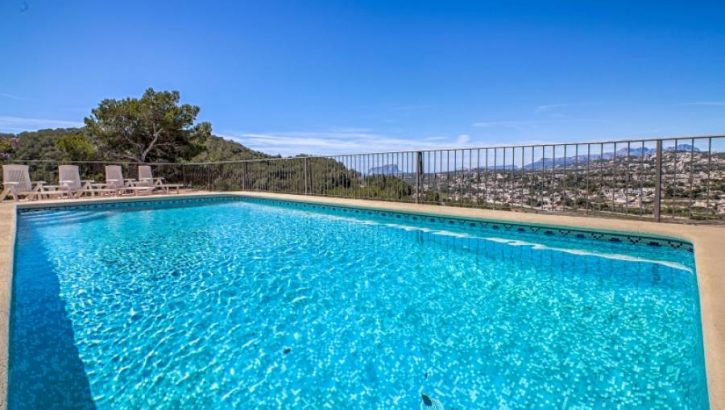 Luxury villa with sea view in Moraira