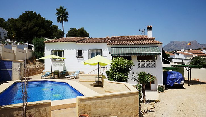 Ebenerdige Villa mit Pool in Alfas del Pi Costa Blanca