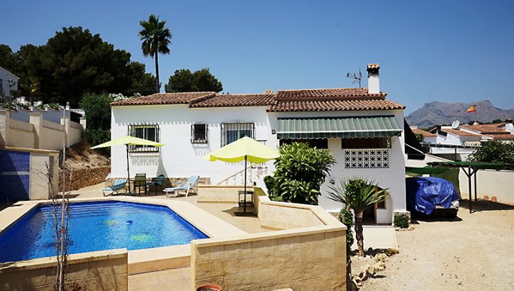 Ebenerdige Villa mit Pool in Alfas del Pi Costa Blanca