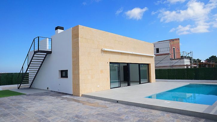 Bonitas villas nuevas con piscina en Polop Costa Blanca