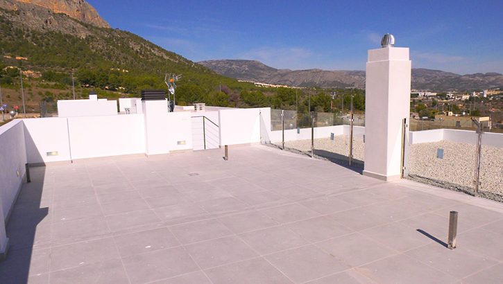 Bonitas villas nuevas con piscina en Polop Costa Blanca