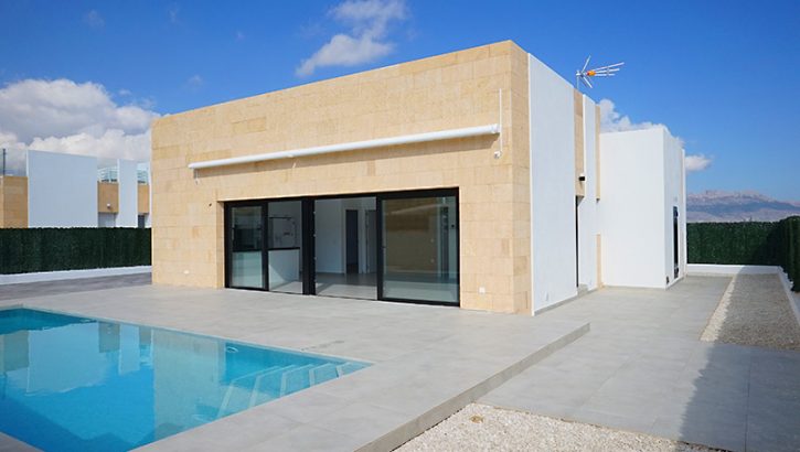 Belles villas modèrnes avec propre piscine à Polop Costa Blanca