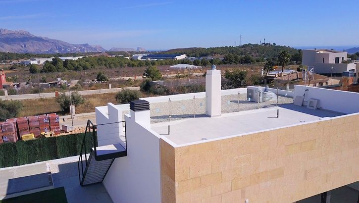 Bonitas villas nuevas con piscina en Polop Costa Blanca