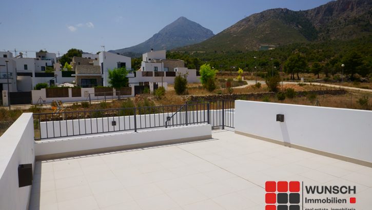 High quality new villas with views in Polop Costa Blanca