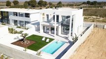 Modern new built villas in La Marina