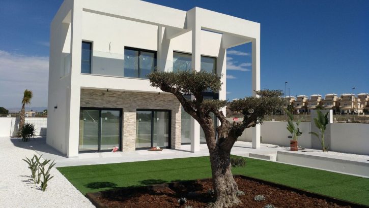 Modern new built villas in La Marina