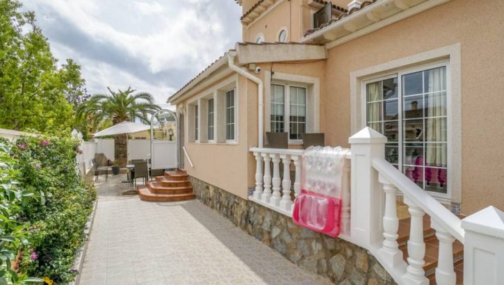 Villa in Playa Flamenca Orihuela Costa Blanca